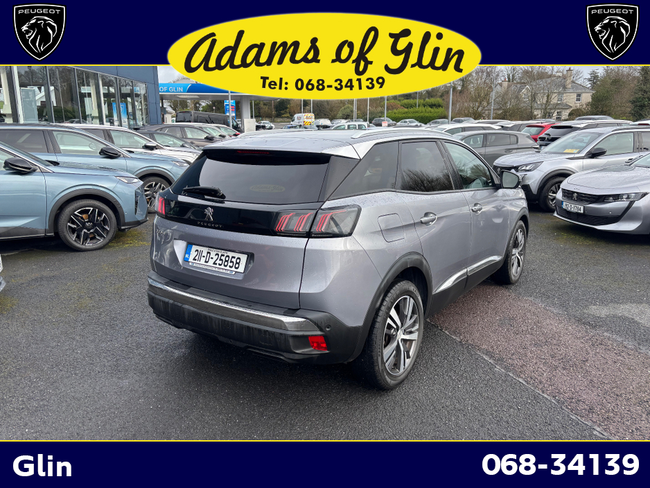 2021 Peugeot 3008 - image 2