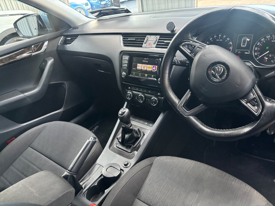 2016 Skoda Octavia - image 9