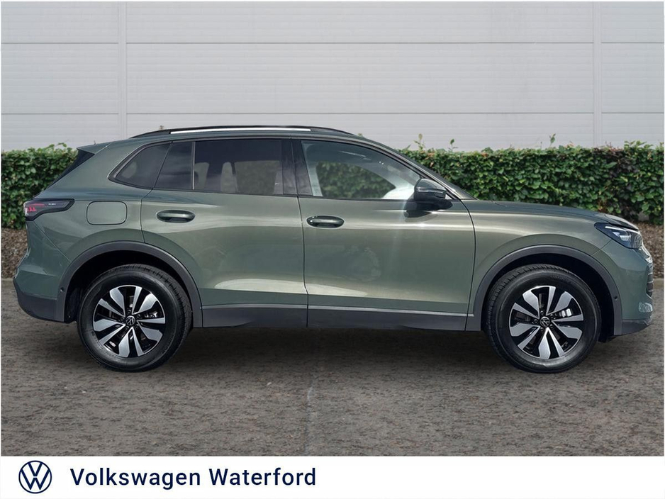 2026 Volkswagen Tiguan - image 4