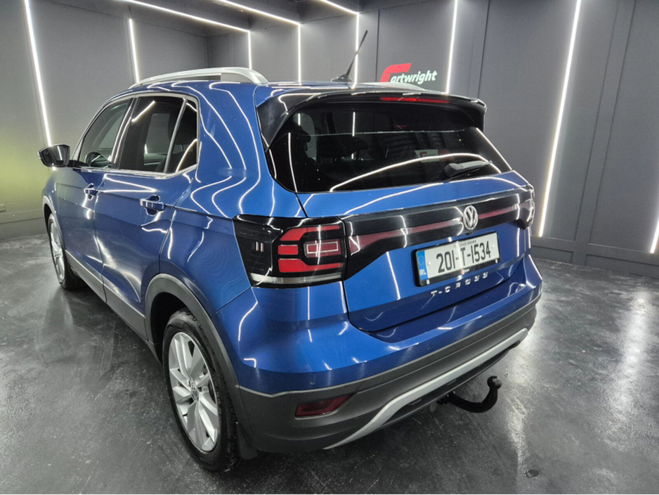 2020 Volkswagen T-Cross - image 5