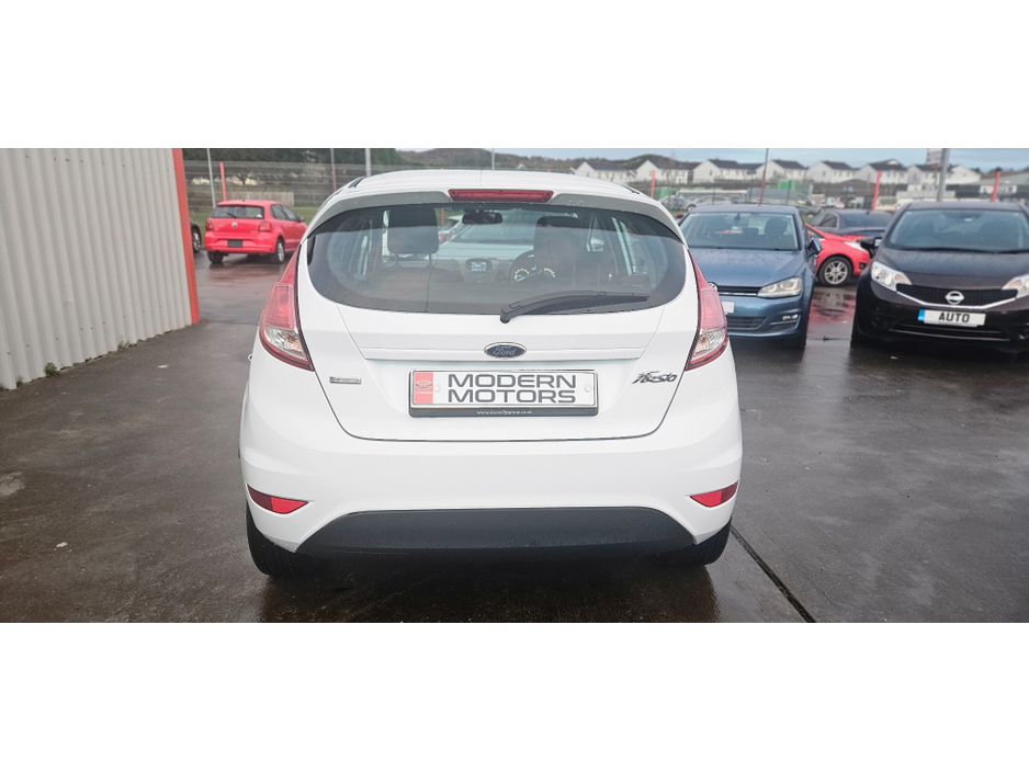 2016 Ford Fiesta ZETEC TURBO 1.0 eco 100 low miles €8,750