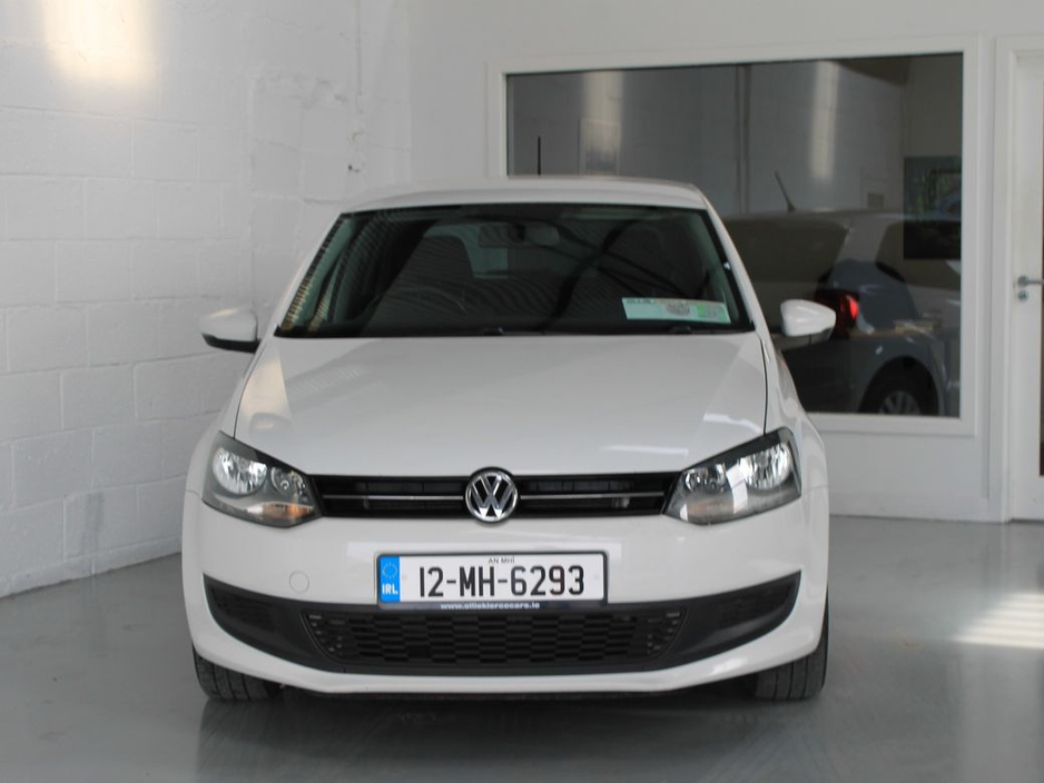 2012 Volkswagen Polo - image 2