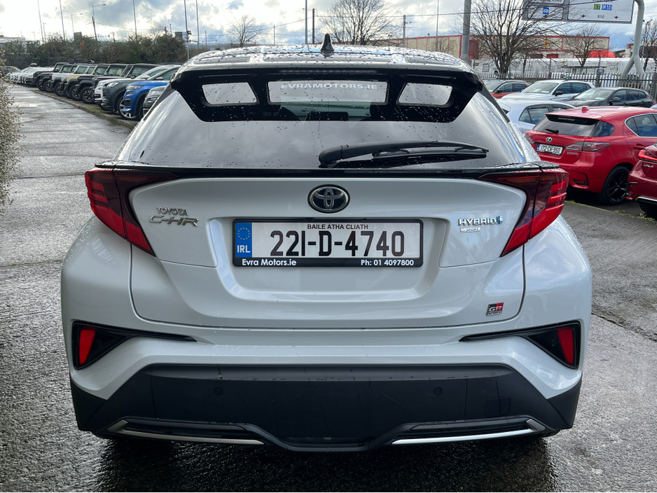 2022 Toyota C-HR - image 7