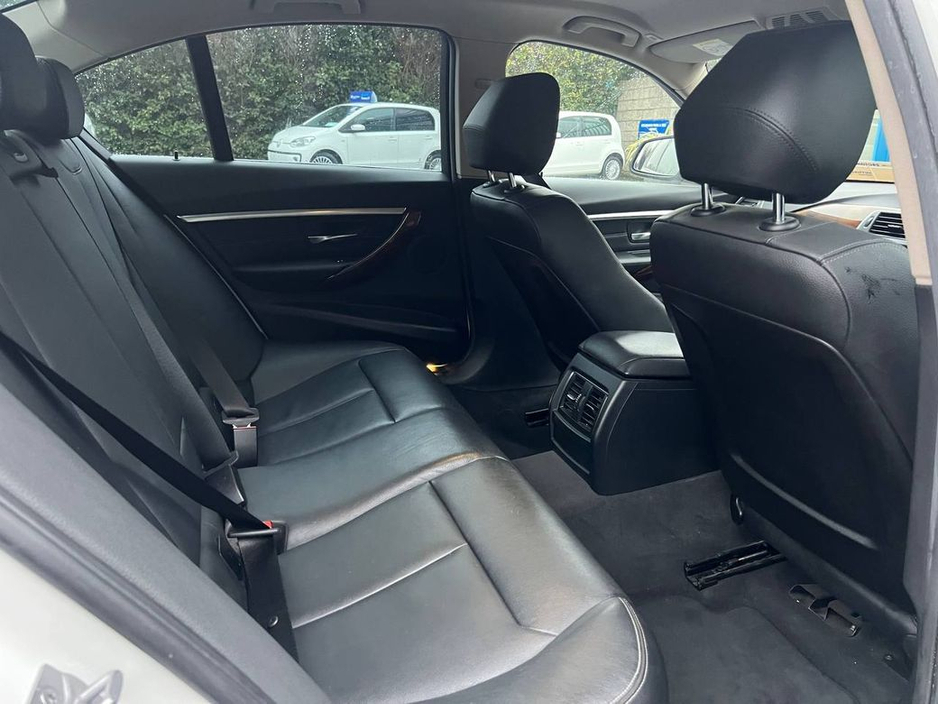 2016 BMW 3 Series 320d LUXURY-LINE // SERVICE HISTORY // LEATHER HEATED POWERED SEATS // REVERSE CAMERA €16,950