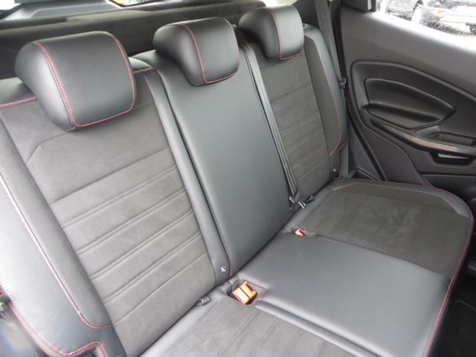 2019 Ford Ecosport - image 13