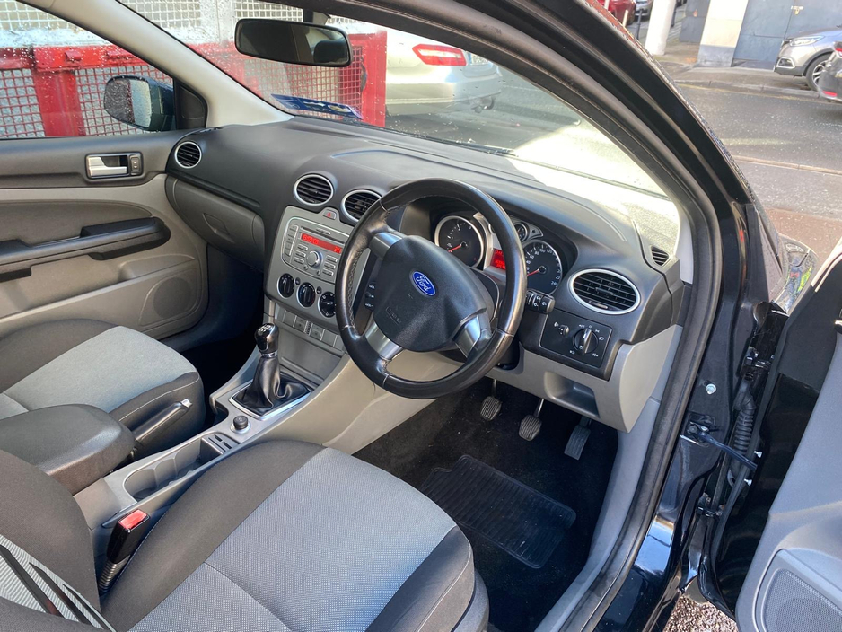 2008 Ford Focus - image 22