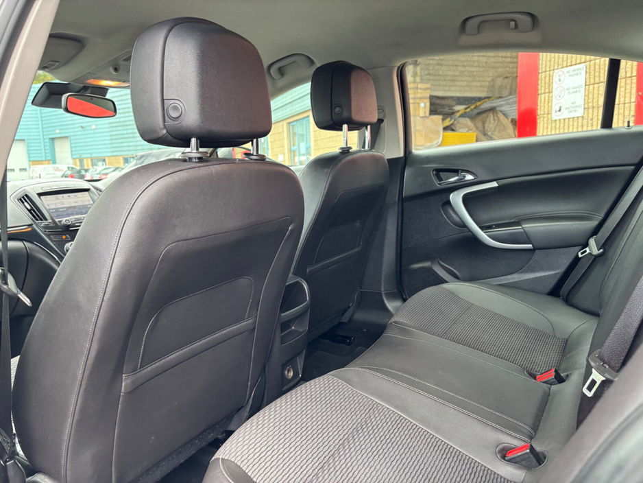 2016 Opel Insignia - image 12