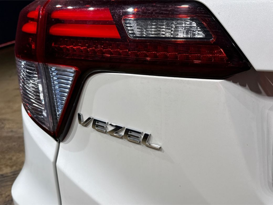 2017 Honda Vezel - image 10