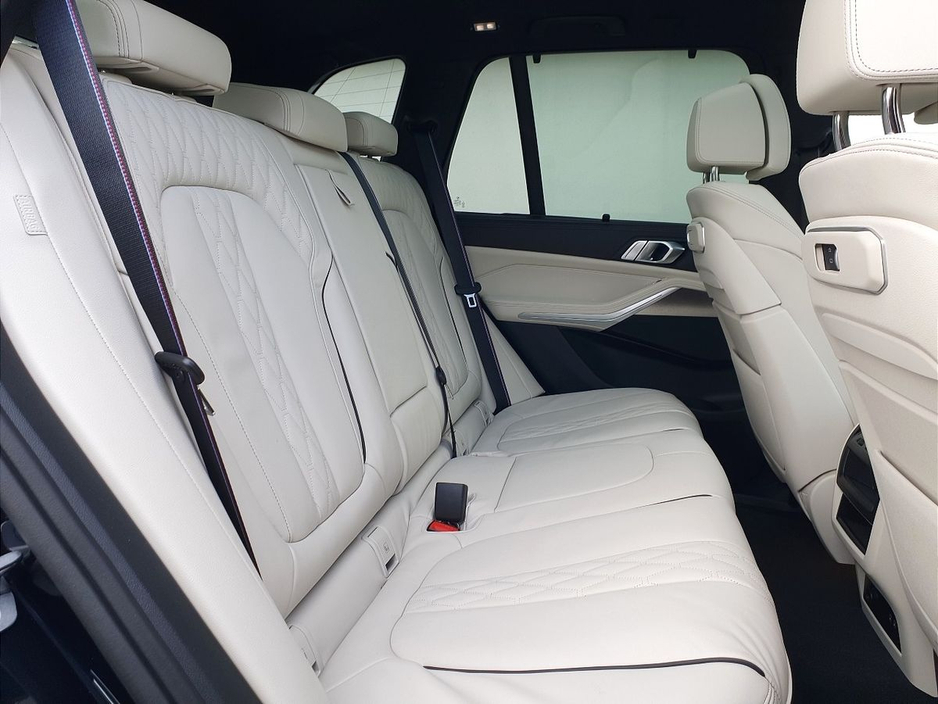 2026 BMW X5 - image 11