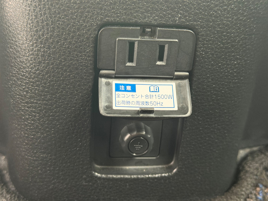 2022 Toyota Aqua - image 8