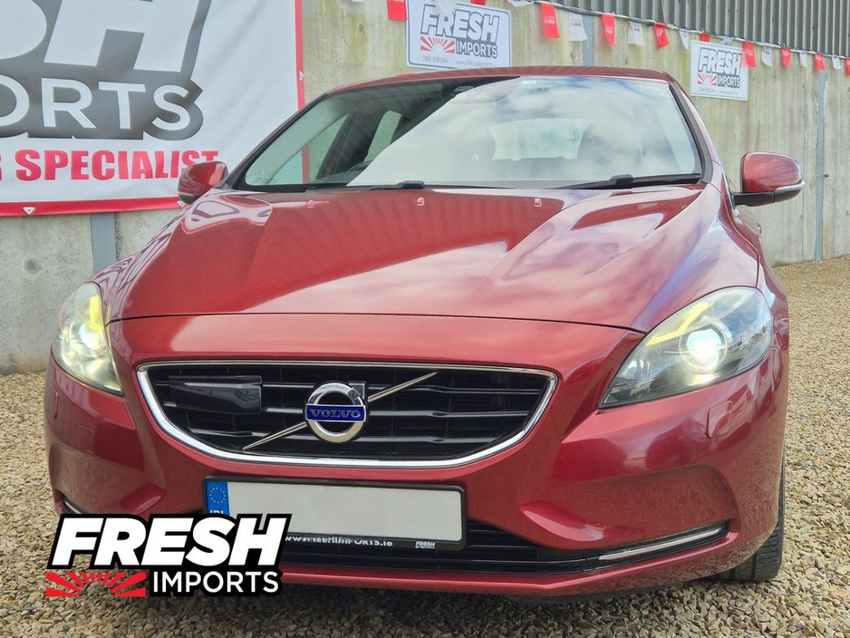 2014 Volvo V40 - image 30