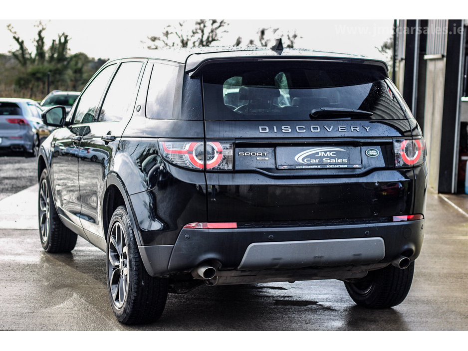 2019 Land Rover Discovery Sport - image 8