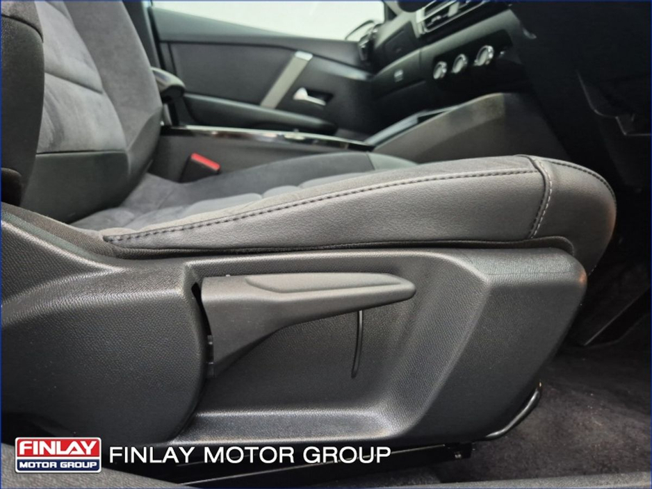 2024 Citroen C4 - image 18