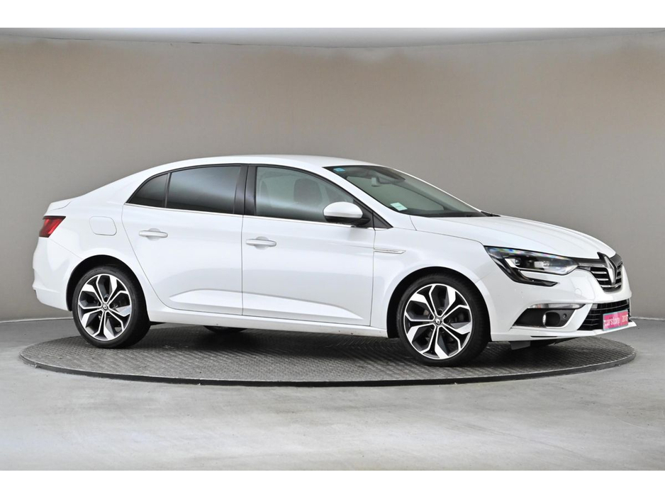 2018 Renault Megane - image 12