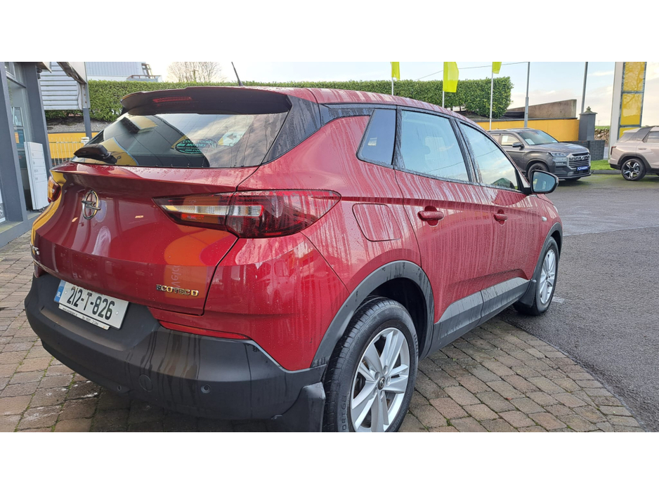 2021 Opel Grandland X - image 3