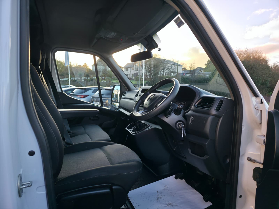 2022 Renault Master FWD LM35 BLUE DCI 150 B €17,500