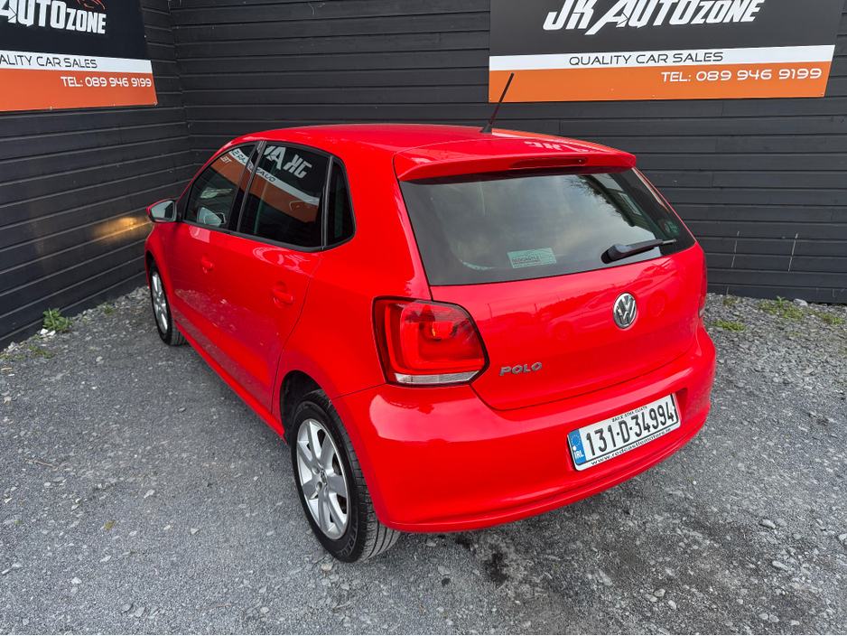 2013 Volkswagen Polo - image 4