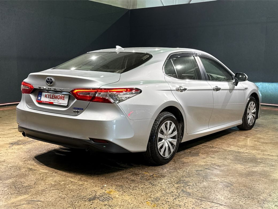 2020 Toyota Camry - image 3