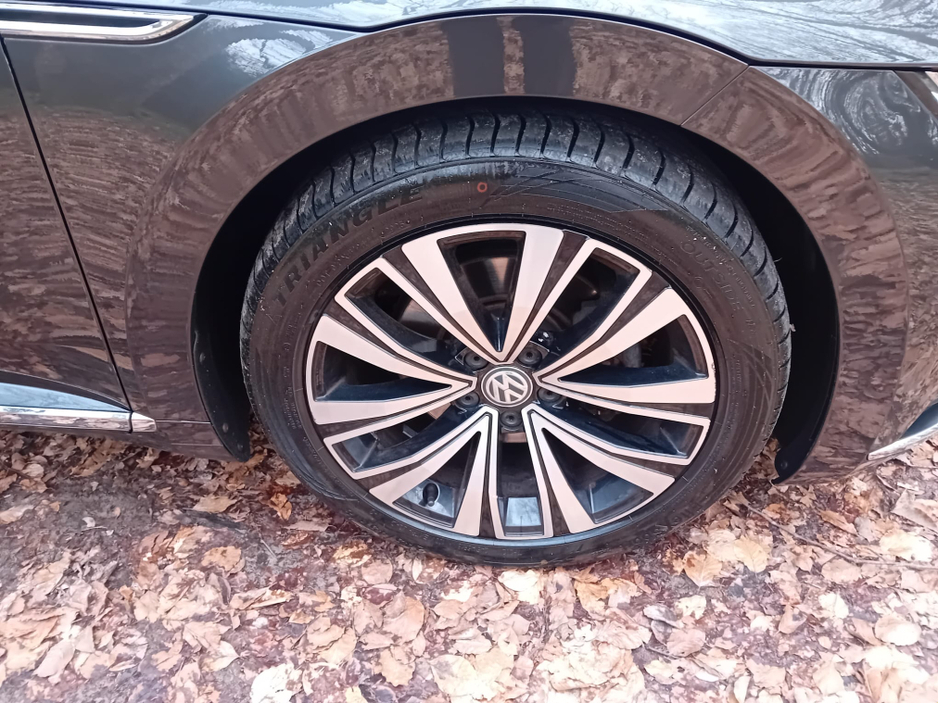 2017 Volkswagen Arteon - image 35