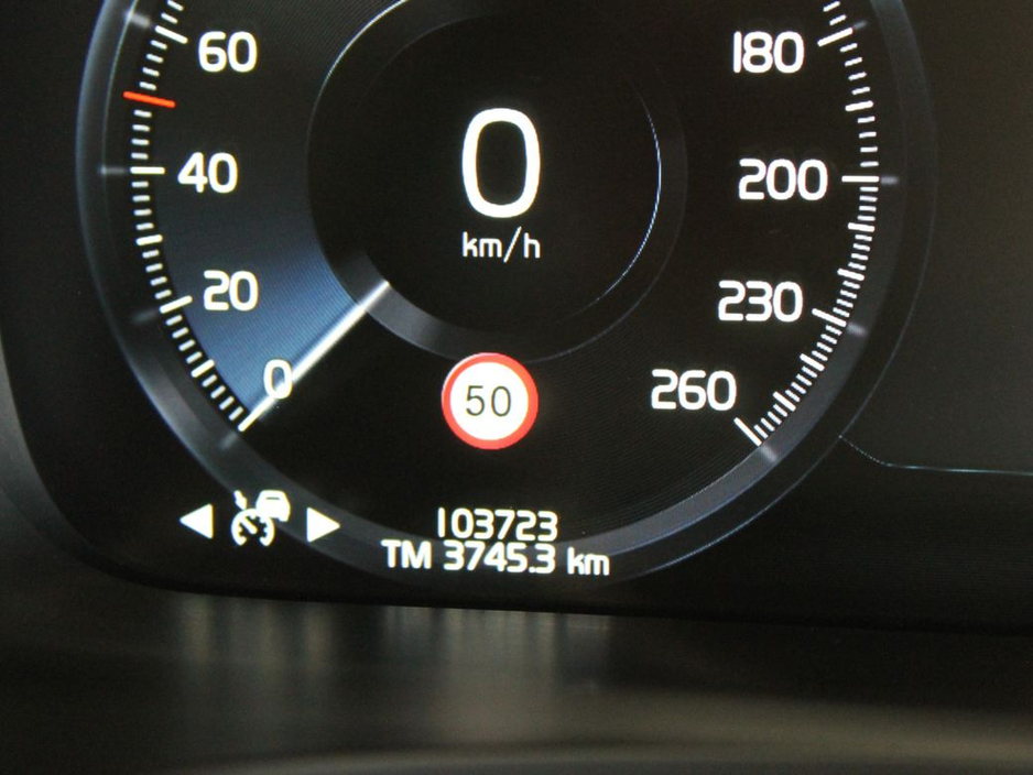 2019 Volvo V90 D4 MOM 5DR Auto €29,499