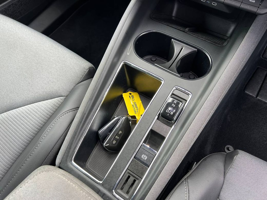 2023 Skoda Enyaq - image 11