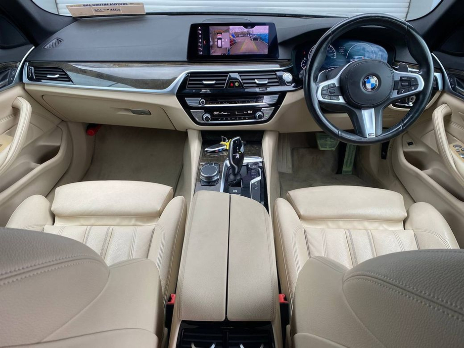 2019 BMW 5 Series - image 10