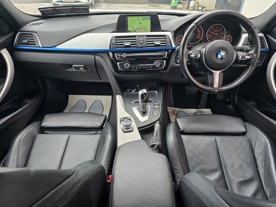 2017 BMW 3 Series - image 19