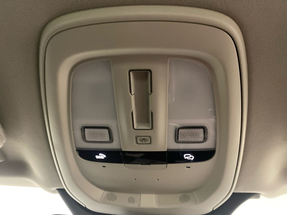 2026 Volvo XC90 - image 23