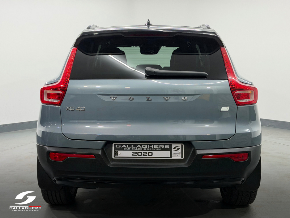 2020 Volvo XC40 - image 8