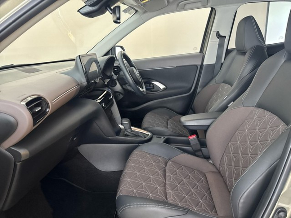 2024 Toyota Yaris Cross Hybrid SOL *Top Spec* €31,950