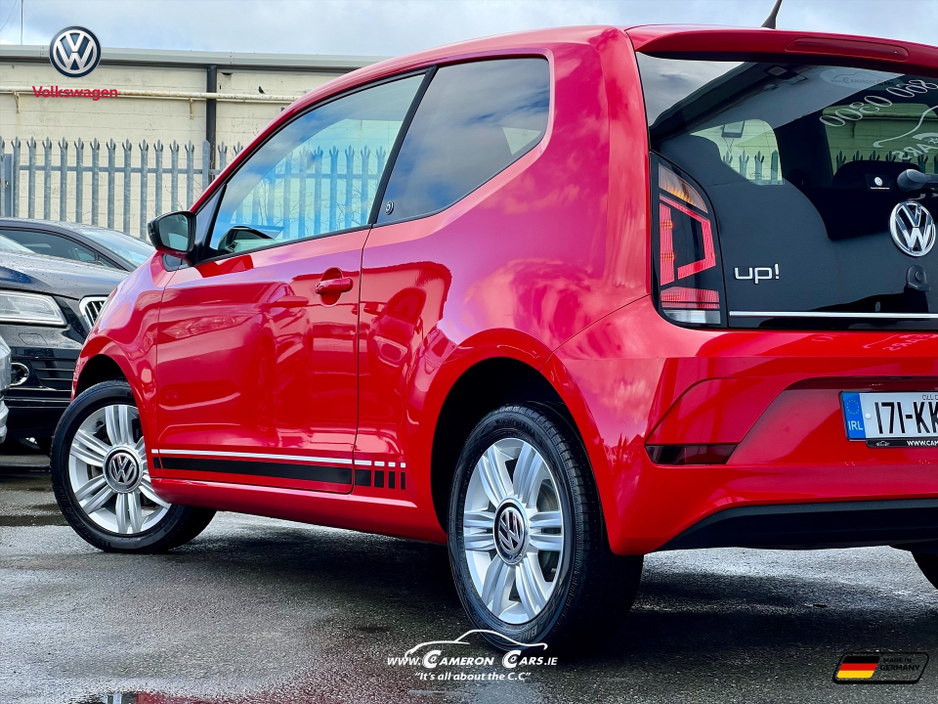 2017 Volkswagen up! - image 13