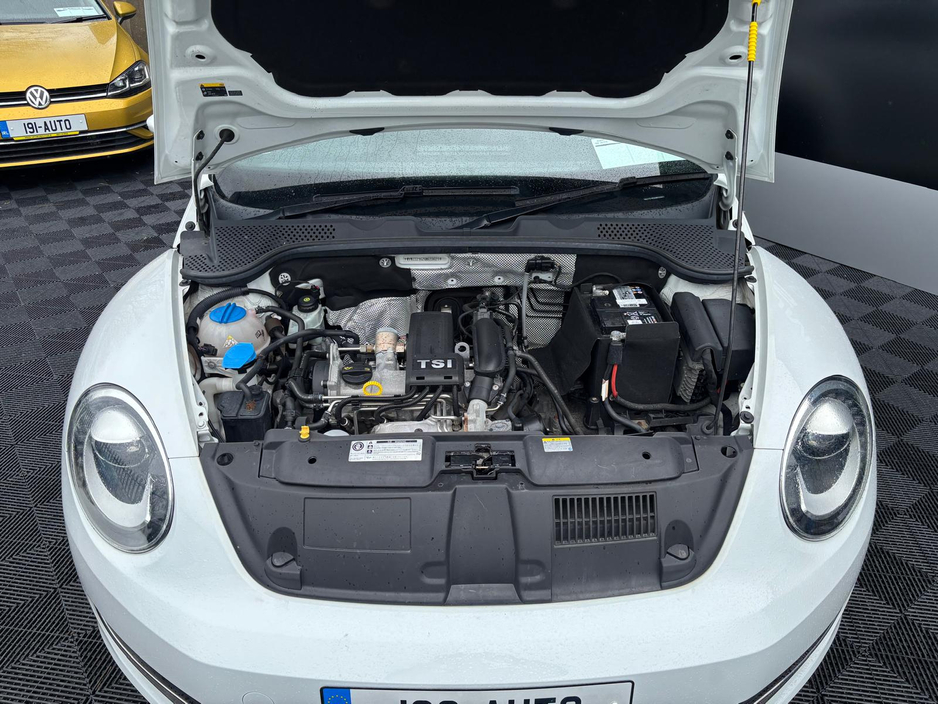 2016 Volkswagen Beetle - image 6