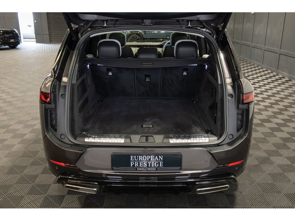 2024 Land Rover Range Rover Sport - image 13