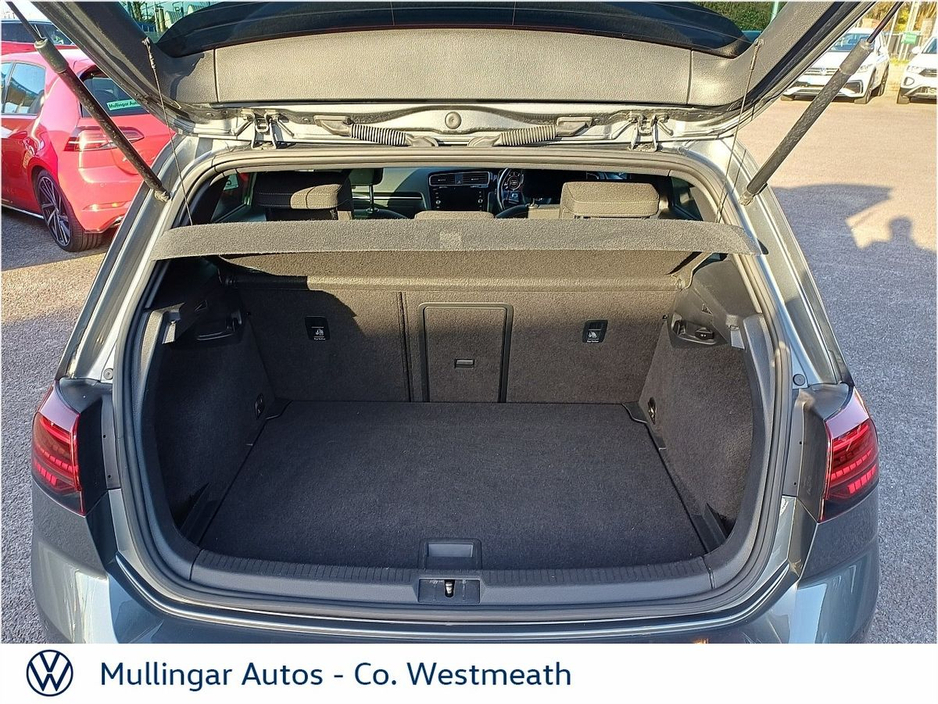 2018 Volkswagen Golf - image 9