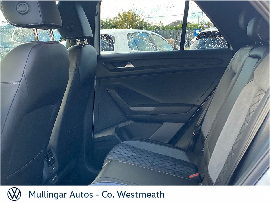 2023 Volkswagen T-Roc 2.0 TDI 116HP R-Line €32,450