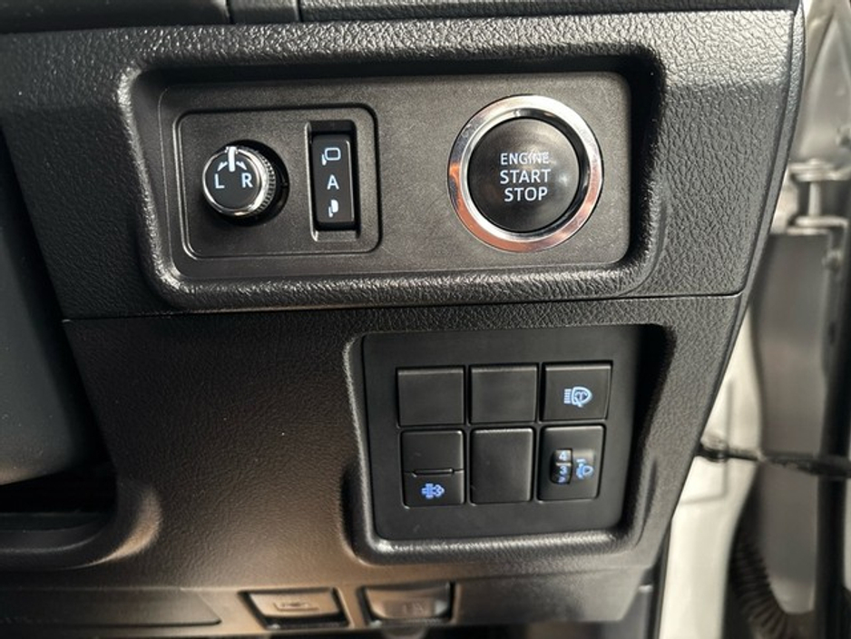 2022 Toyota Landcruiser LWB COMMERCIAL 4DR €34,000