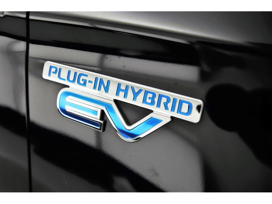 2017 Mitsubishi Outlander - image 27