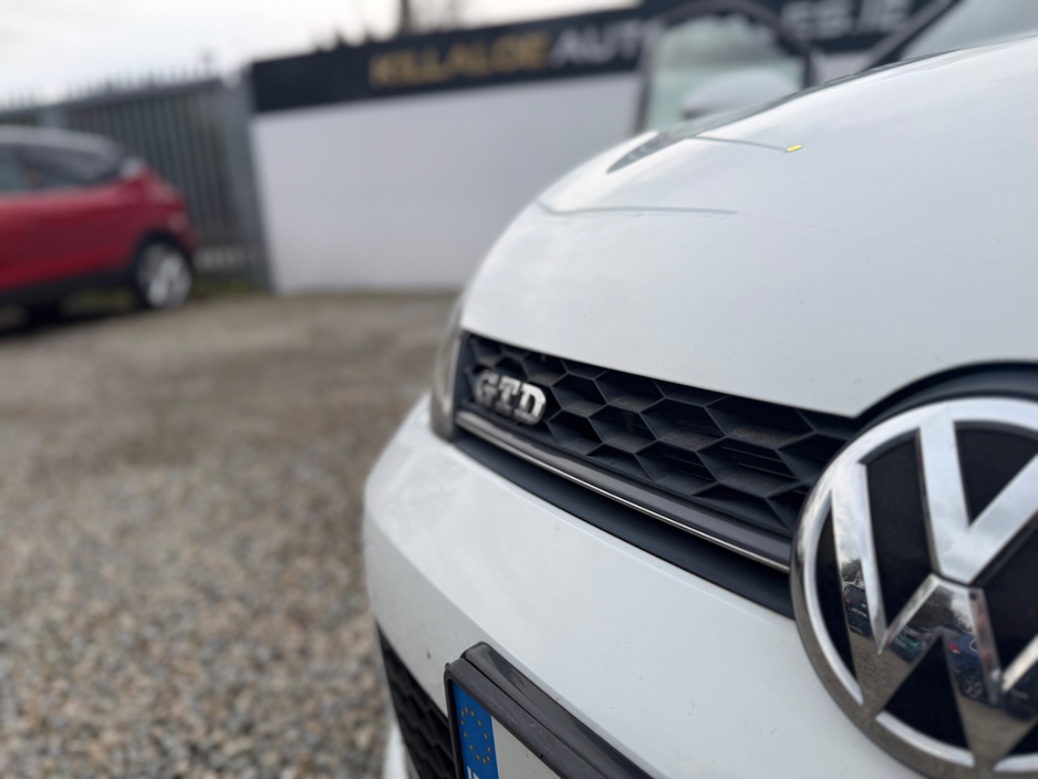 2015 Volkswagen Golf - image 15