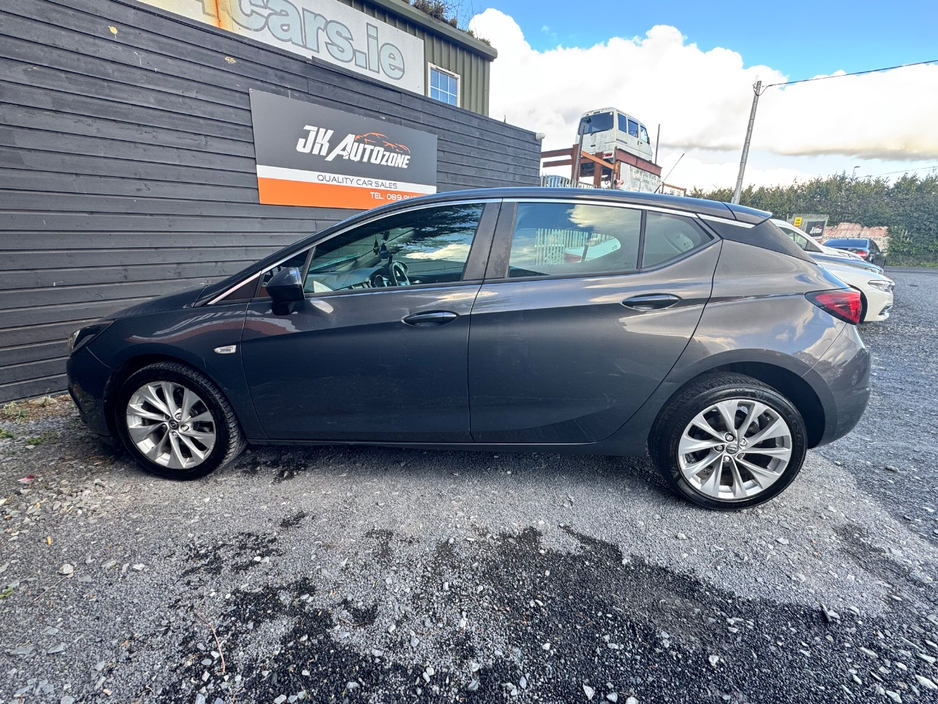 2016 Opel Astra - image 8