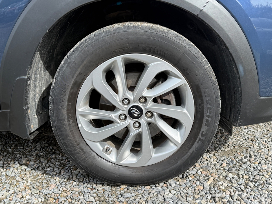 2017 Hyundai Tucson - image 9