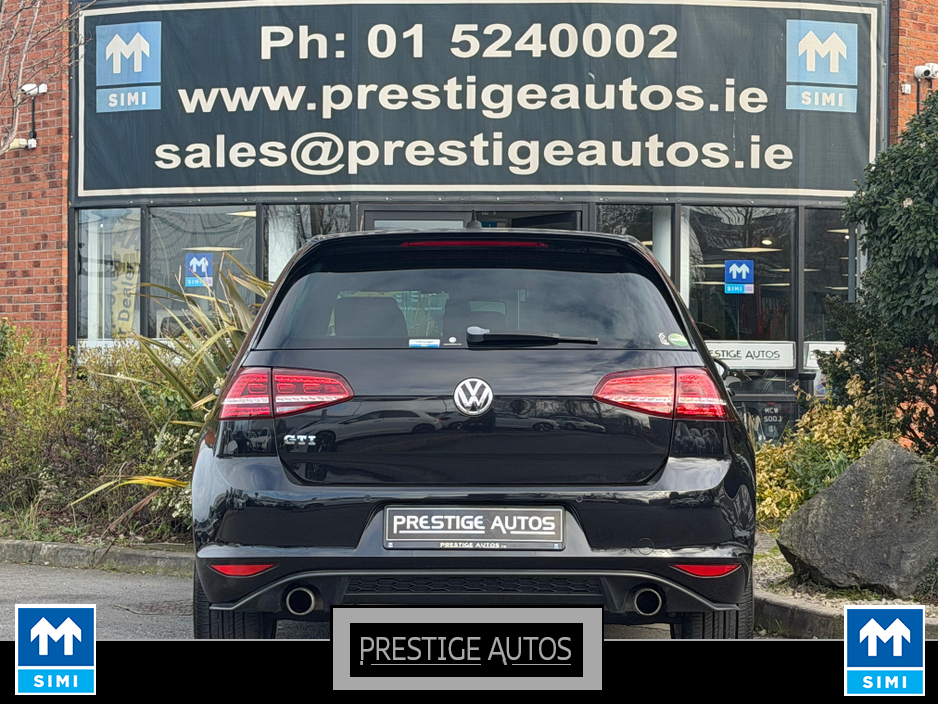 2015 Volkswagen Golf - image 5