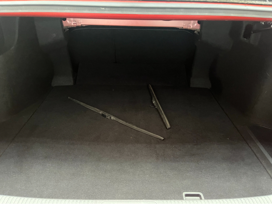 2018 Toyota Camry - image 7