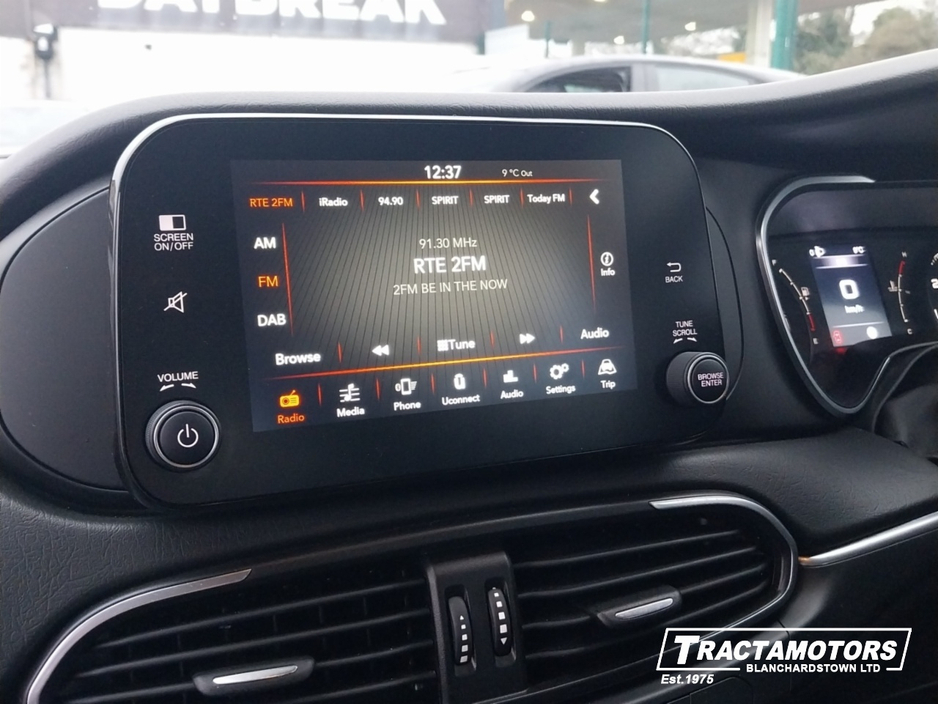 2023 Fiat Tipo - image 12