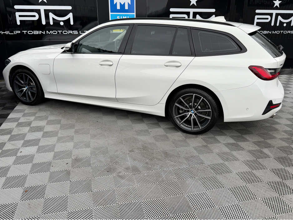 2020 BMW 3 Series 330e XDRIVE SPORT PRO AUTO €24,995
