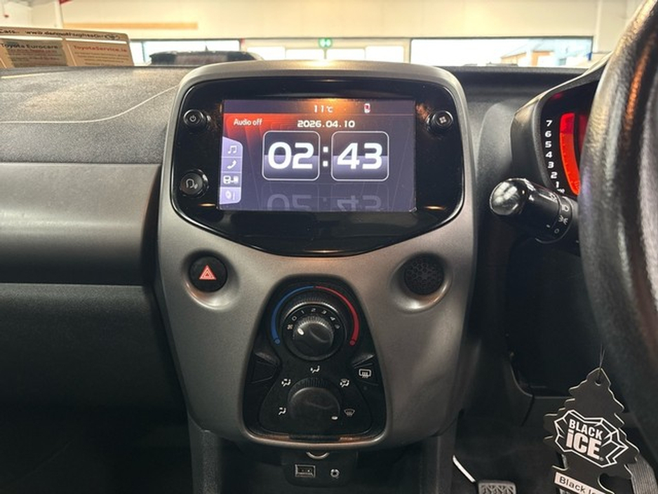 2021 Toyota Aygo - image 12
