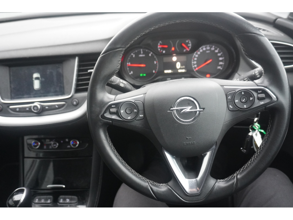 2019 Opel Grandland X - image 14