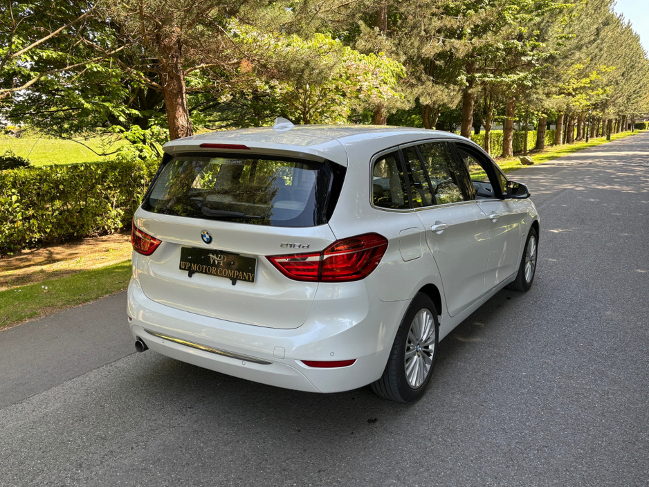 2015 BMW 2 Series Gran Tourer - image 9