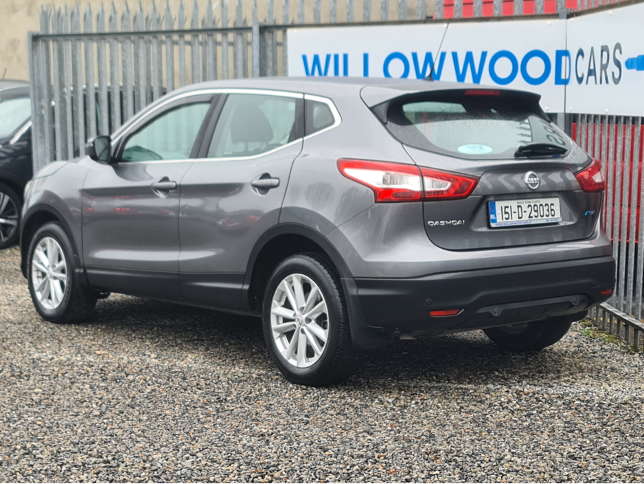 2015 Nissan Qashqai - image 4