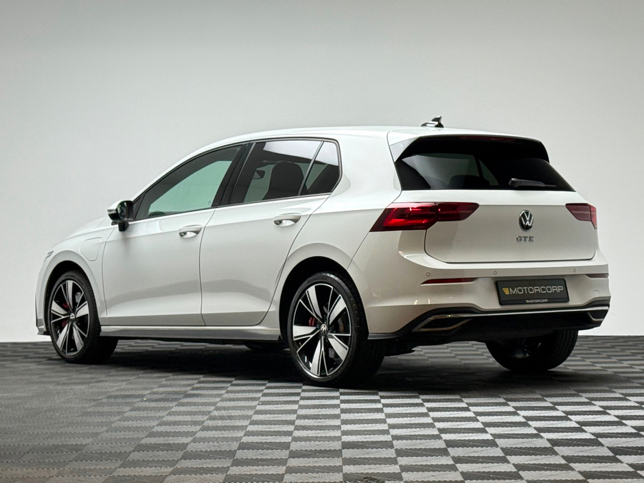 2024 Volkswagen Golf - image 5