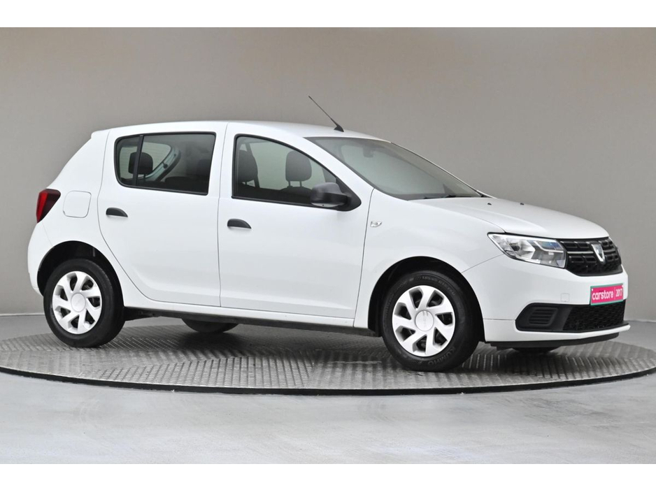2017 Dacia Sandero - image 12
